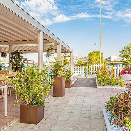 Отель Sirena - 4*